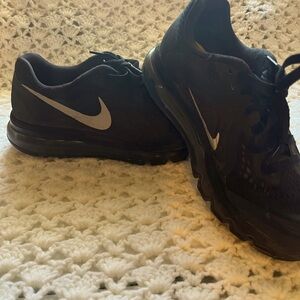 Women’s Nike Air Max, Size 7.5